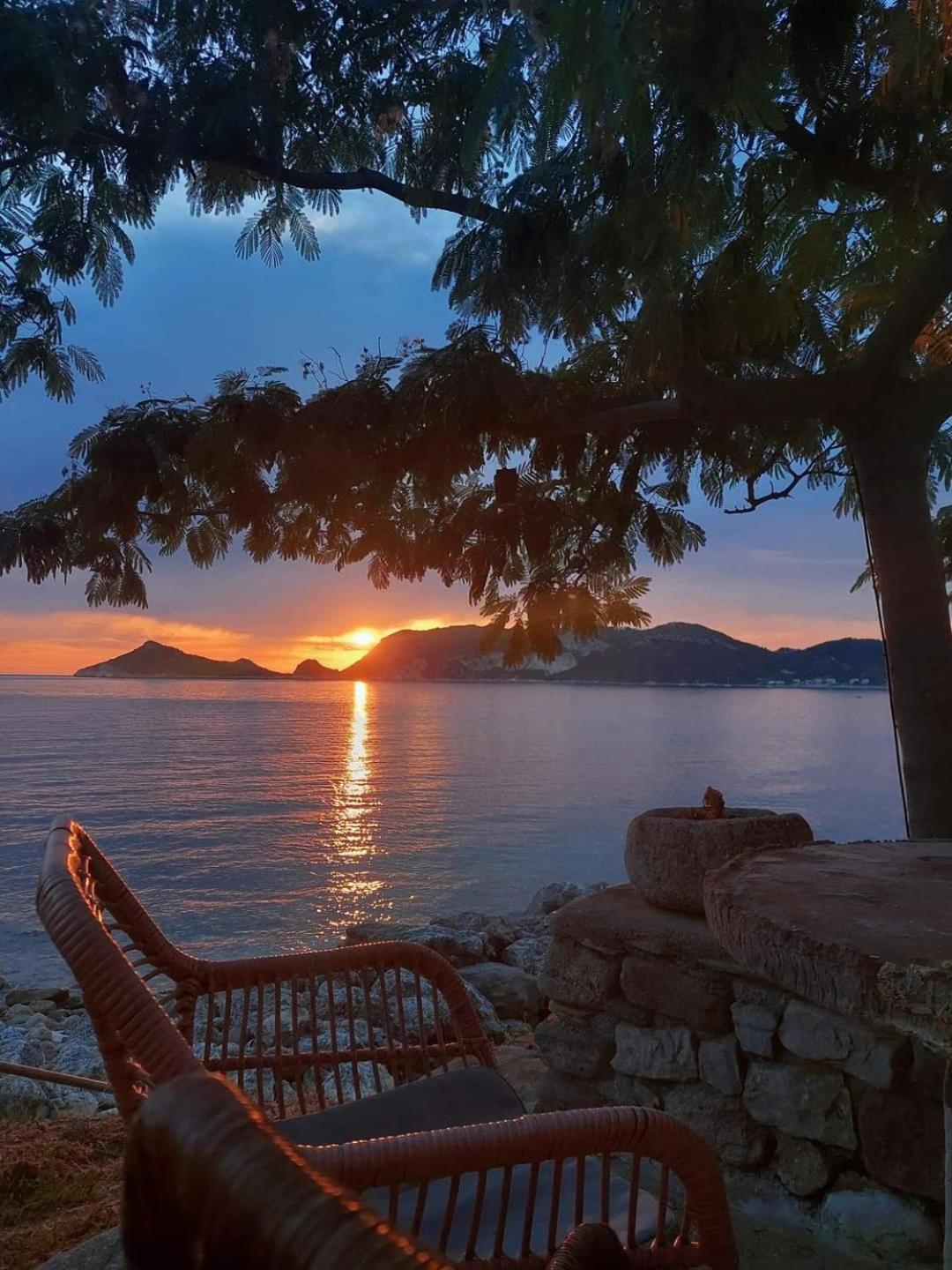 Hidden Paradise Agios Georgios Pagon Buitenkant foto